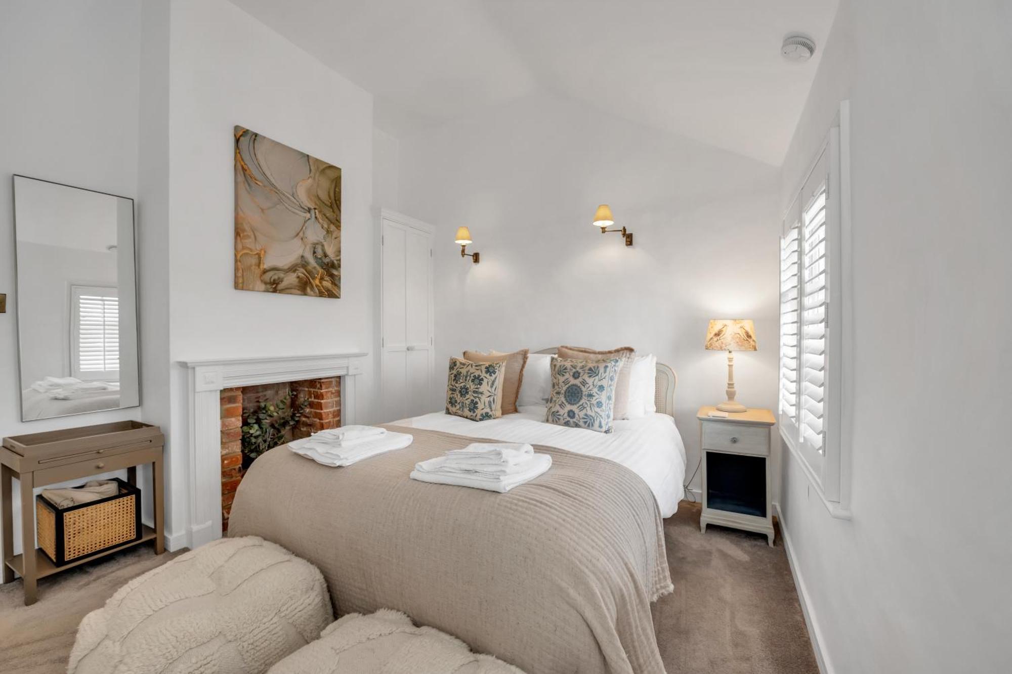 Charming Church Walk, Long Melford - 2 Bedroom Property With Parking エクステリア 写真